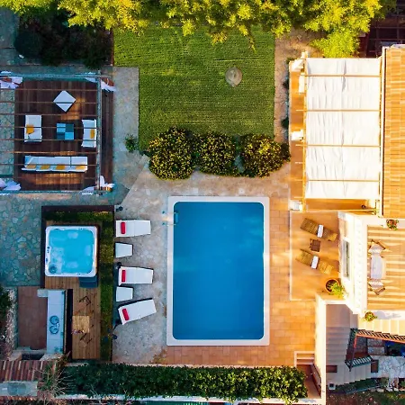 Apartment Maha - Pool And Jacuzzi, Included Breakfast *