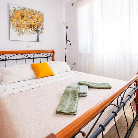 Maha - Pool And Jacuzzi, Included Breakfast Apartment *