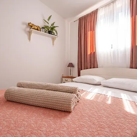 Apartment Maha - Pool And Jacuzzi, Included Breakfast Korcula Town