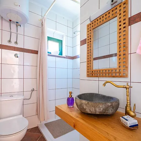 Maha - Pool And Jacuzzi, Included Breakfast Apartment